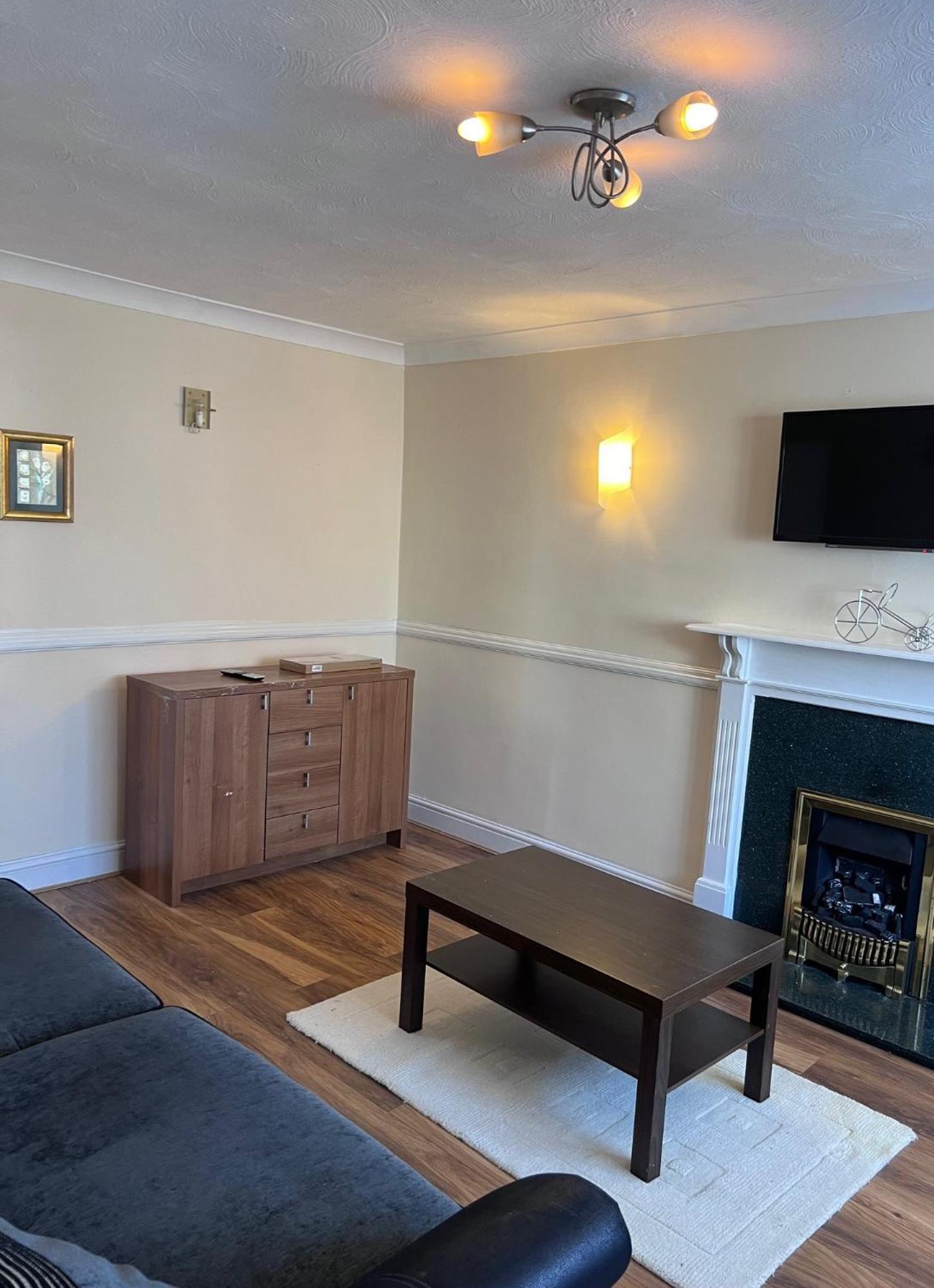 Newport Pagnel Guest House نيوبورت باجنل المظهر الخارجي الصورة